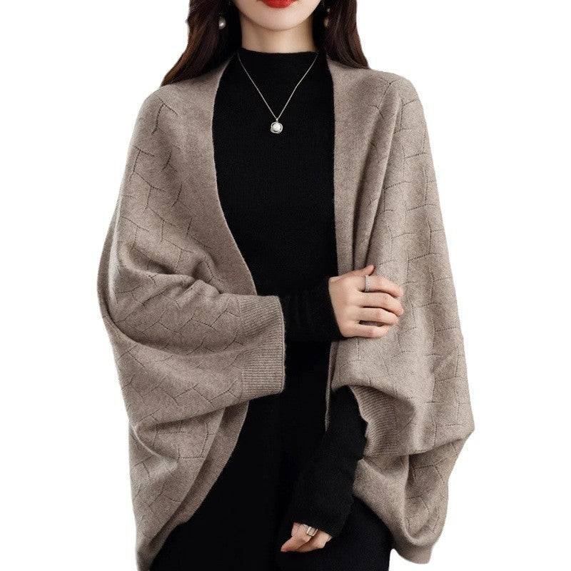 Damen Großer Strickponcho mit modernem Rautenmuster Drune