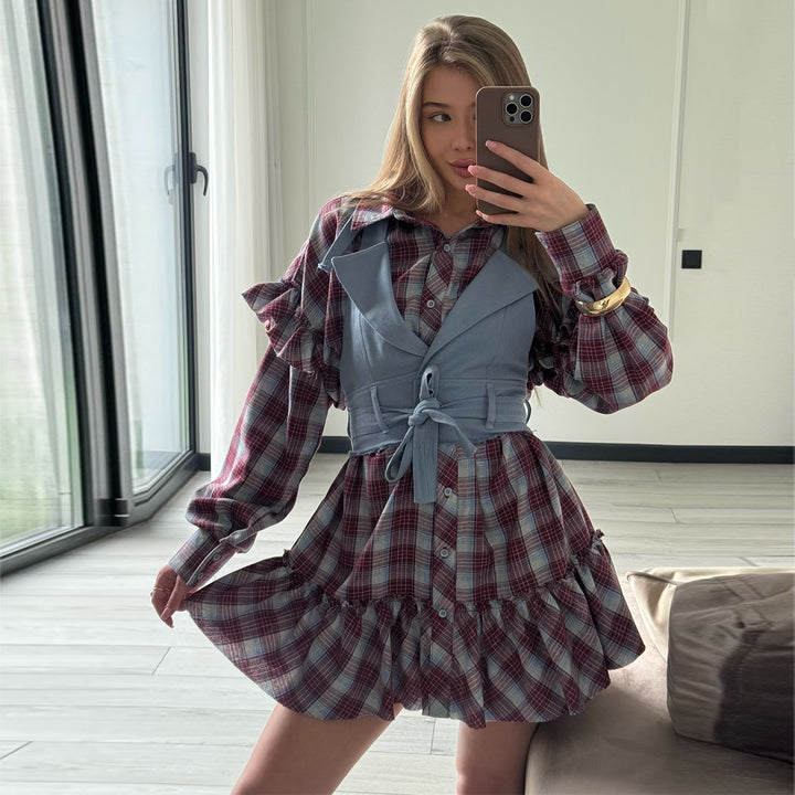 Damen modisches Kleid mit lässigem Überwurf und Rüschendetails Drune