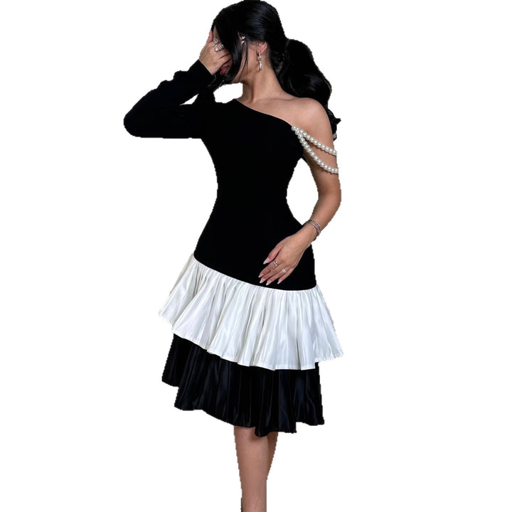 Damen Elegantes Kleid mit asymmetrischem Schnitt und Rüschen-Details Drune
