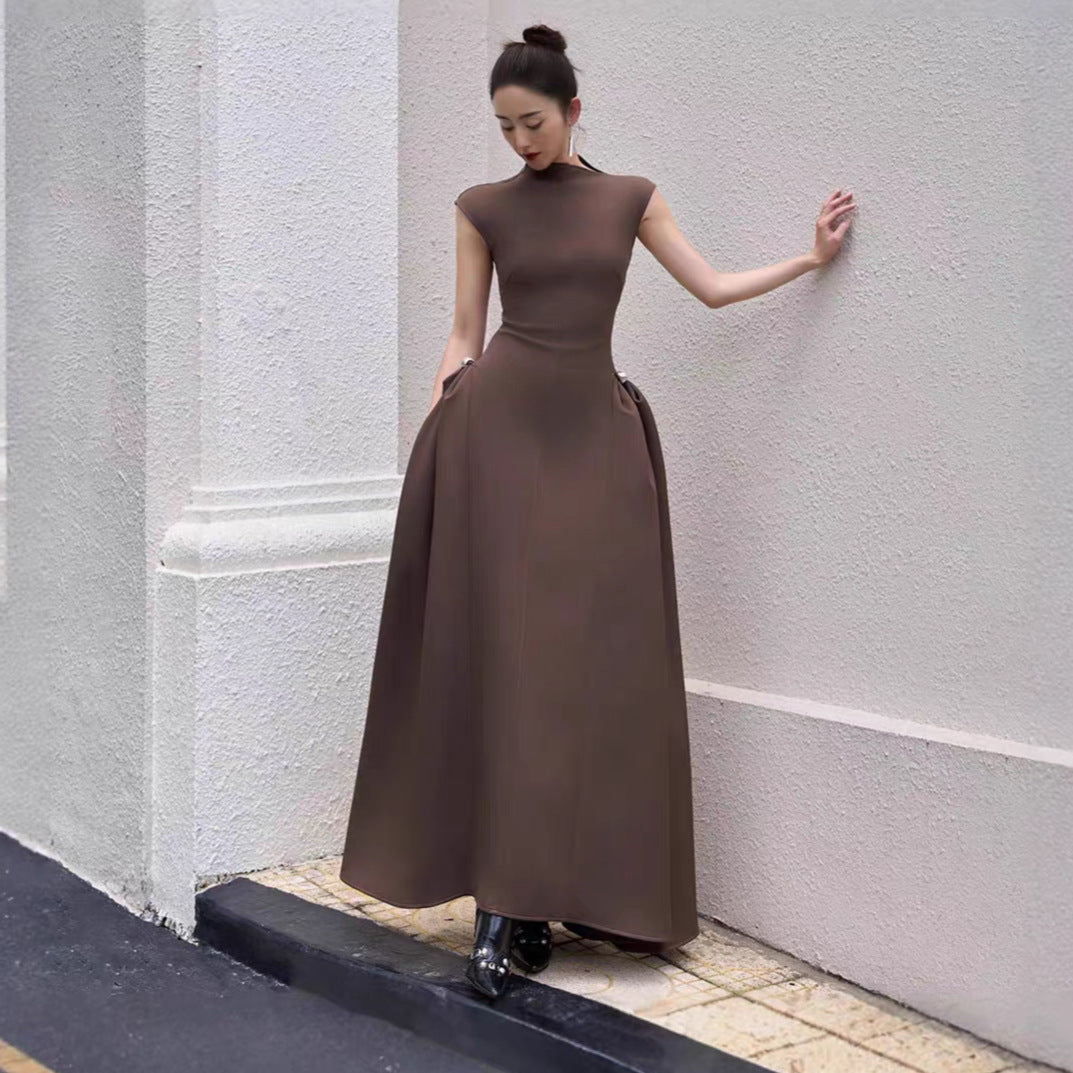 Damen elegantes bodenlanges Kleid mit außergewöhnlichem Kragen und innovativer Silhouette Drune
