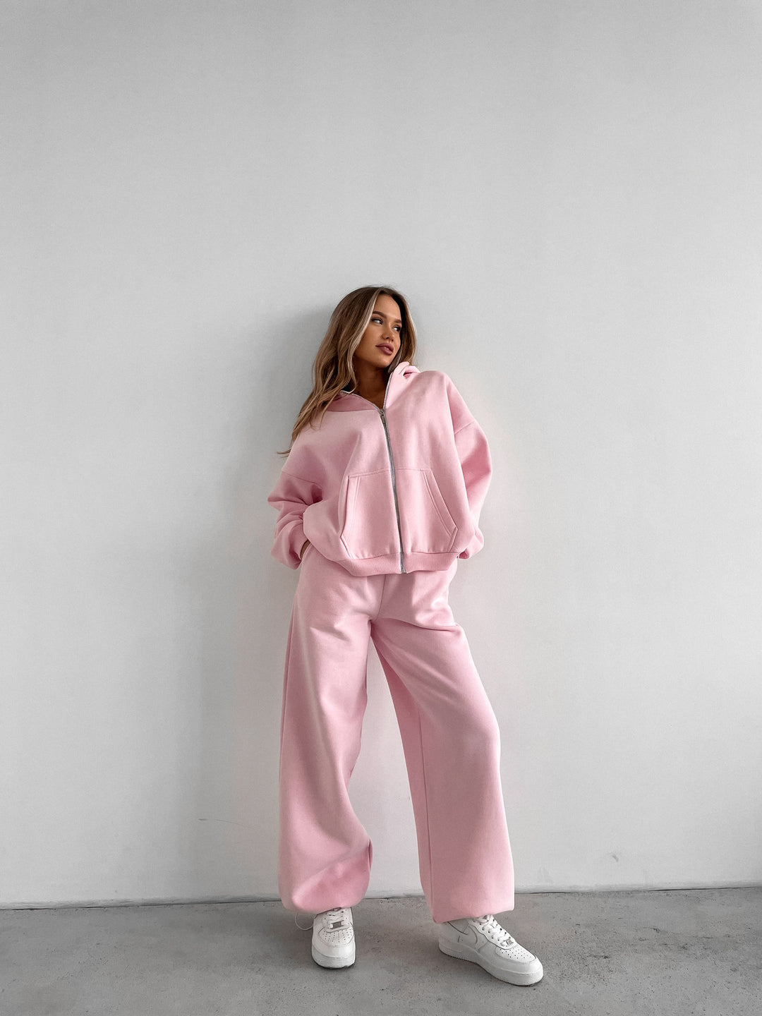 Damen lässiger Fleece-Jogginganzug mit integriertem Reißverschluss und weit geschnittener Hose Drune