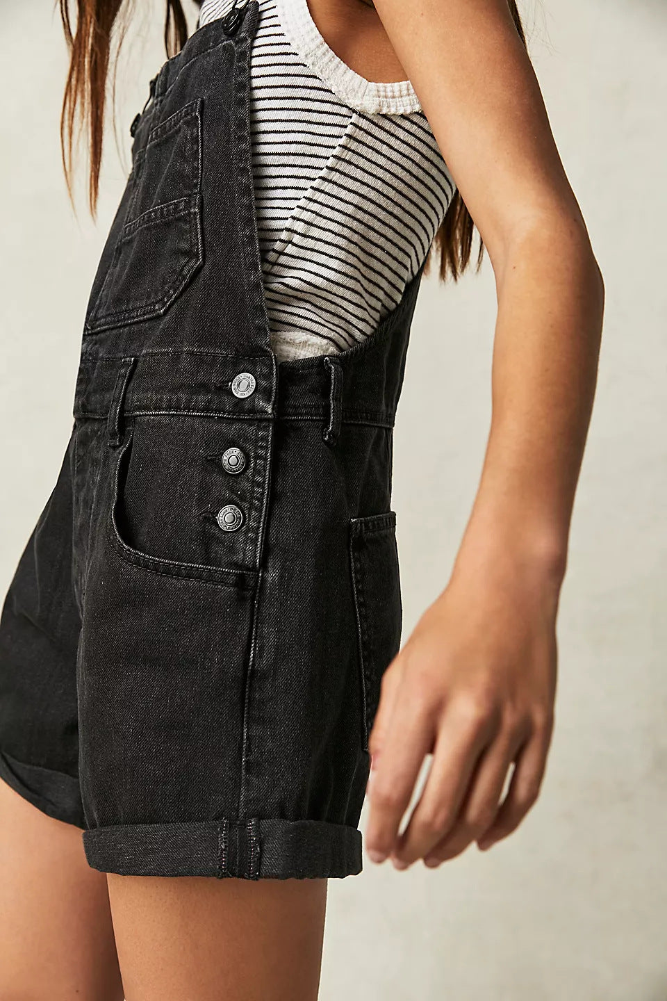 Damen Latz-Shorts aus Denim mit praktischen Taschen und modischem Design Drune