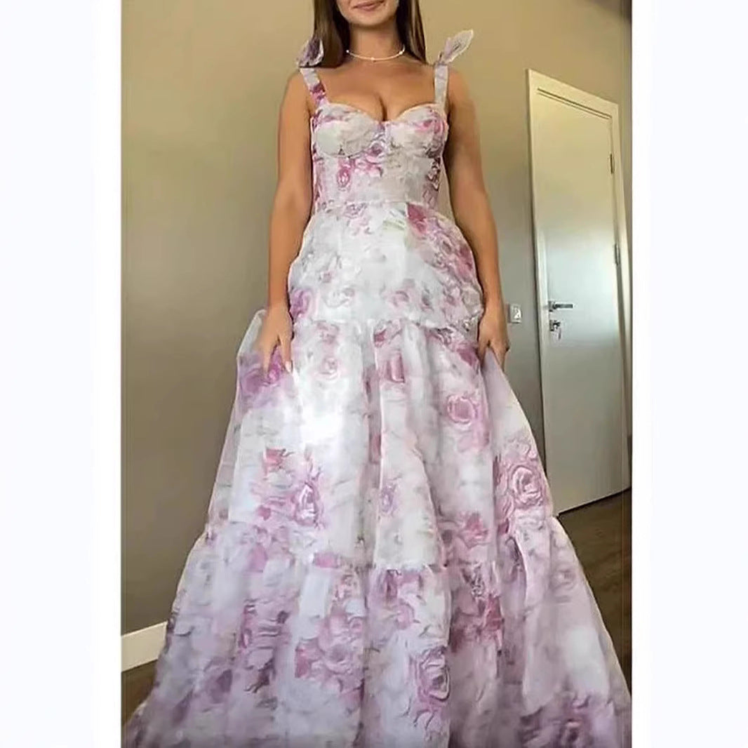 Damen Elegantes Maxikleid mit floralen Details und Rüschenträgern Drune