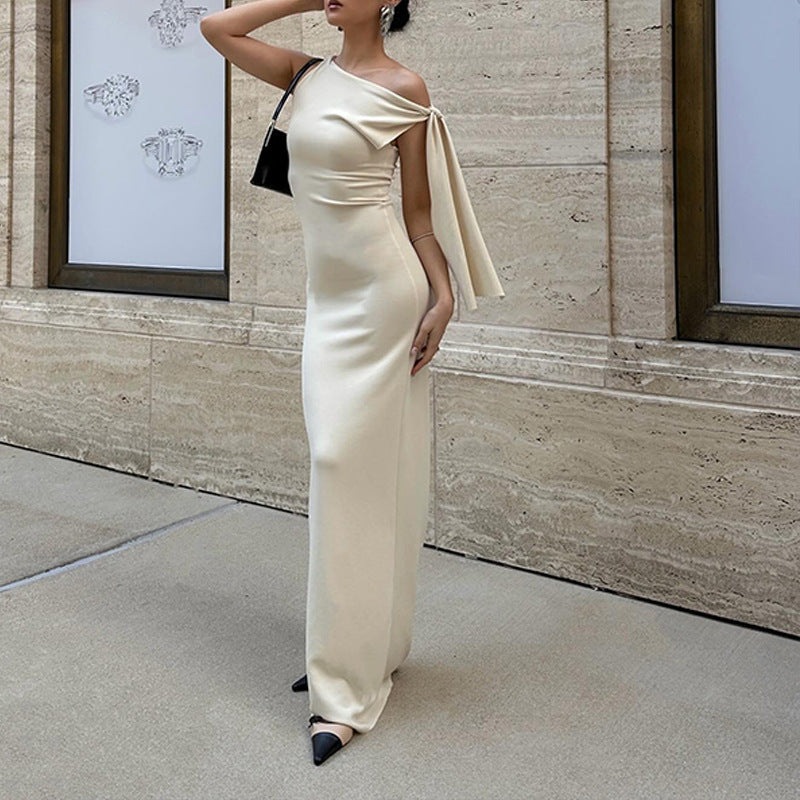 Damen Maxikleid mit asymmetrischem Design und elegantem Schößchen Drune