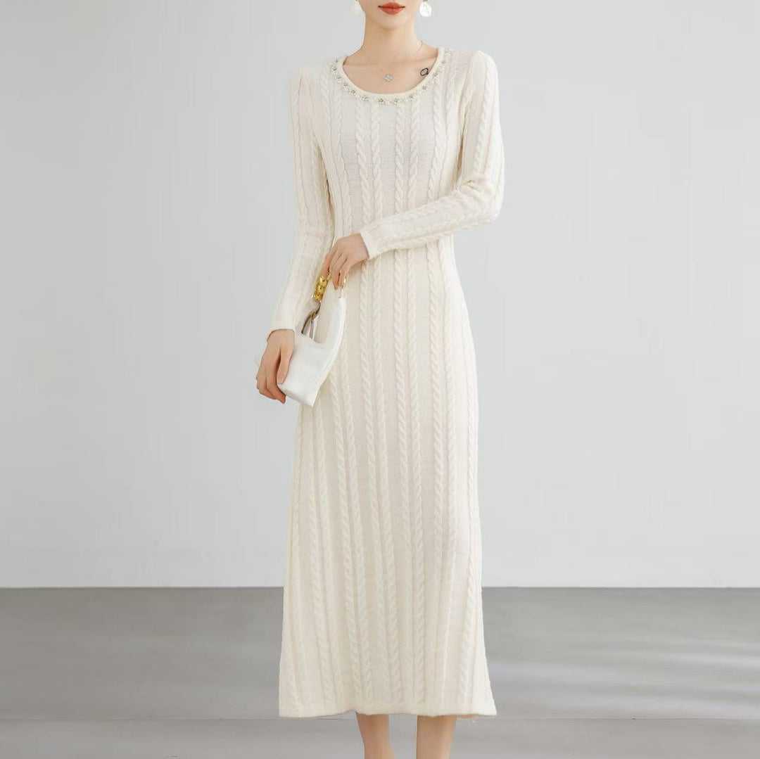 Damen Elegantes Strickkleid mit Zopfmuster und dekorativen Details Drune