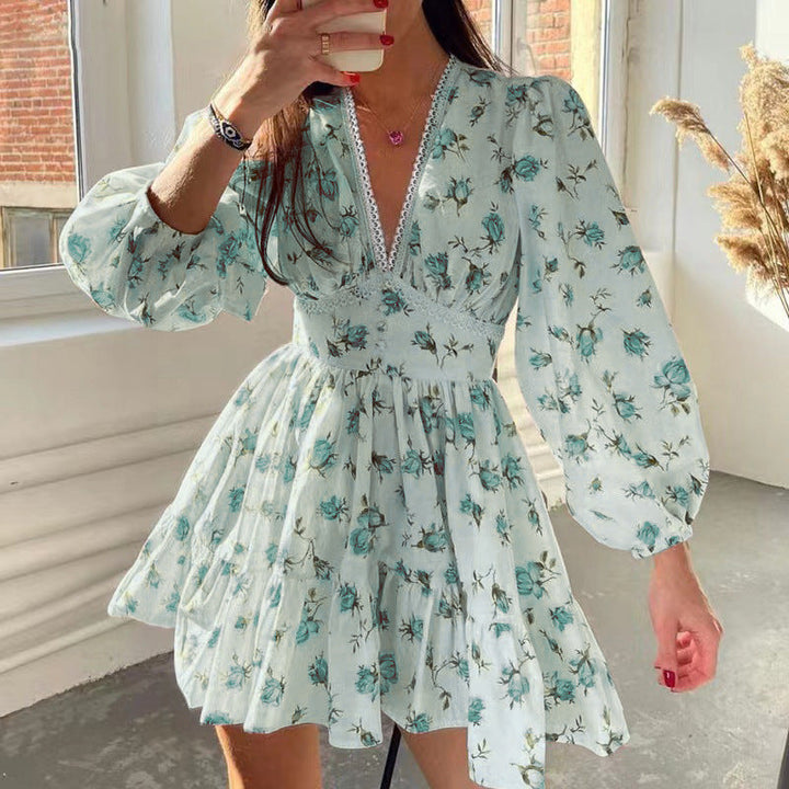 Drune | V-Ausschnitt Plissiertes Kurzarm Kleid