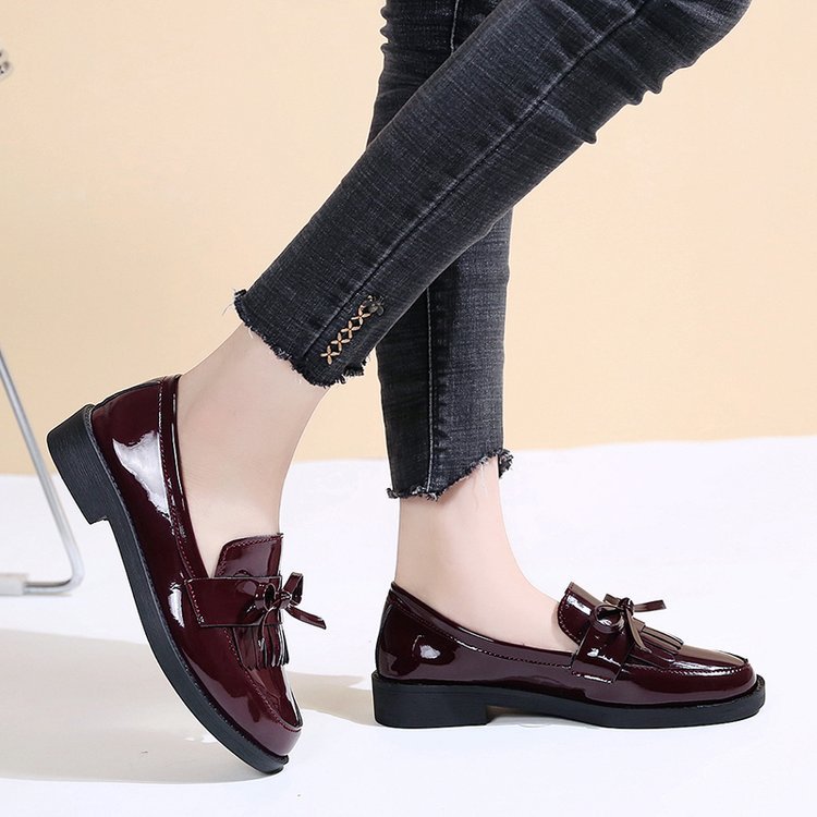 Damen Elegante Mokassins mit funkelndem Lackleder und dekorativem Schleifendetail Drune