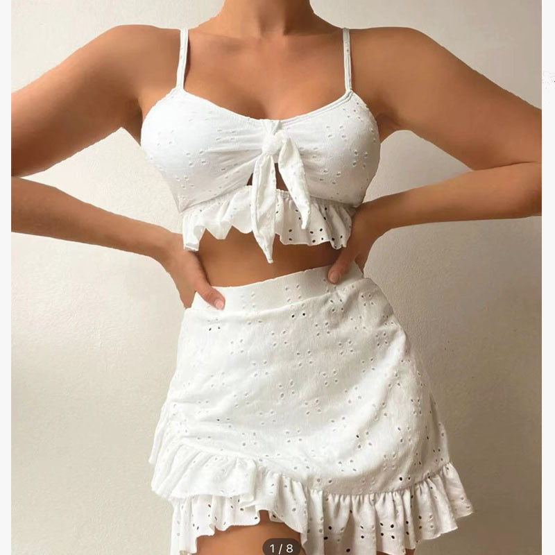 Damen Sommeroutfit mit verspieltem Rüschendesign Drune