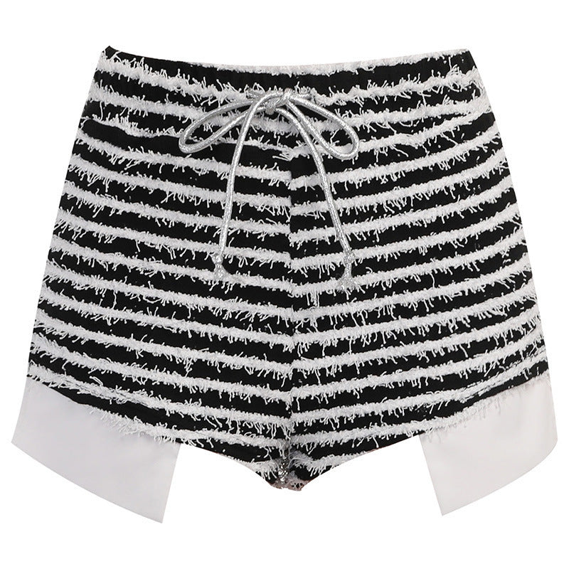 Damen modische Shorts mit innovativem Schnitt und trendigen Kontrastakzenten Drune