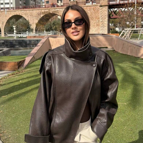 Damen nan oversized Bikerjacke Kunstlederoptik mit hohem Stehkragen, asymmetrischer Druckknopffront, Schulterriegeln und elastischem Saum Drune