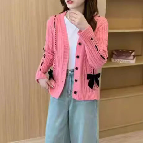 Damen Strickjacke mit dekorativen Taschen und Wellenmuster Drune