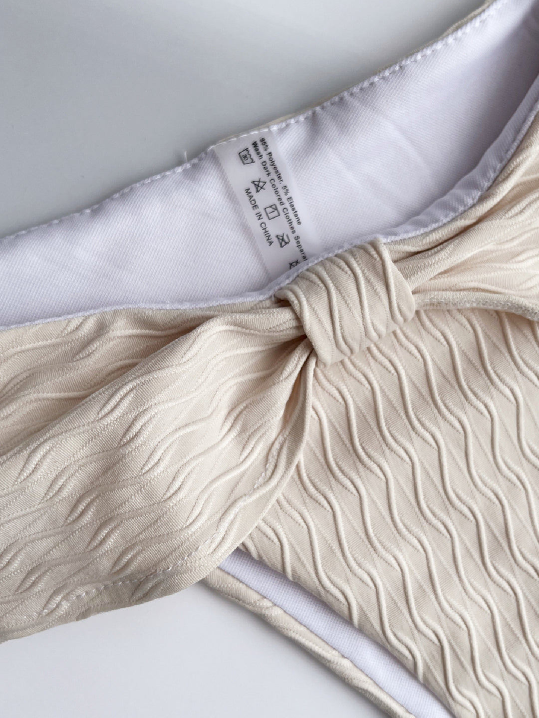 Damen Bandeau-Bikini mit raffinierten Rüschen Drune