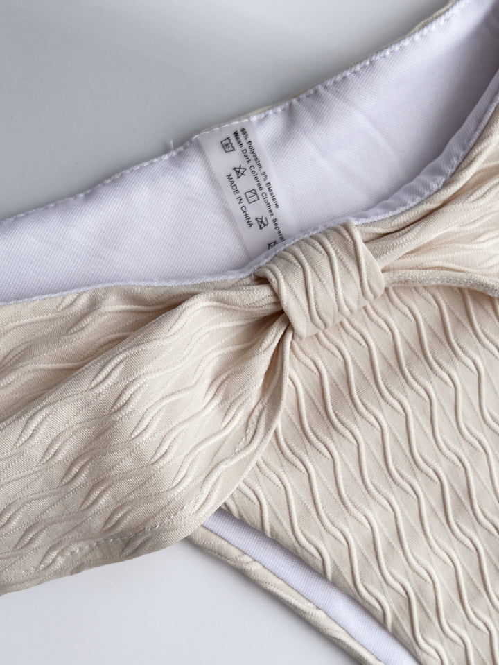 Damen Bandeau-Bikini mit raffinierten Rüschen Drune