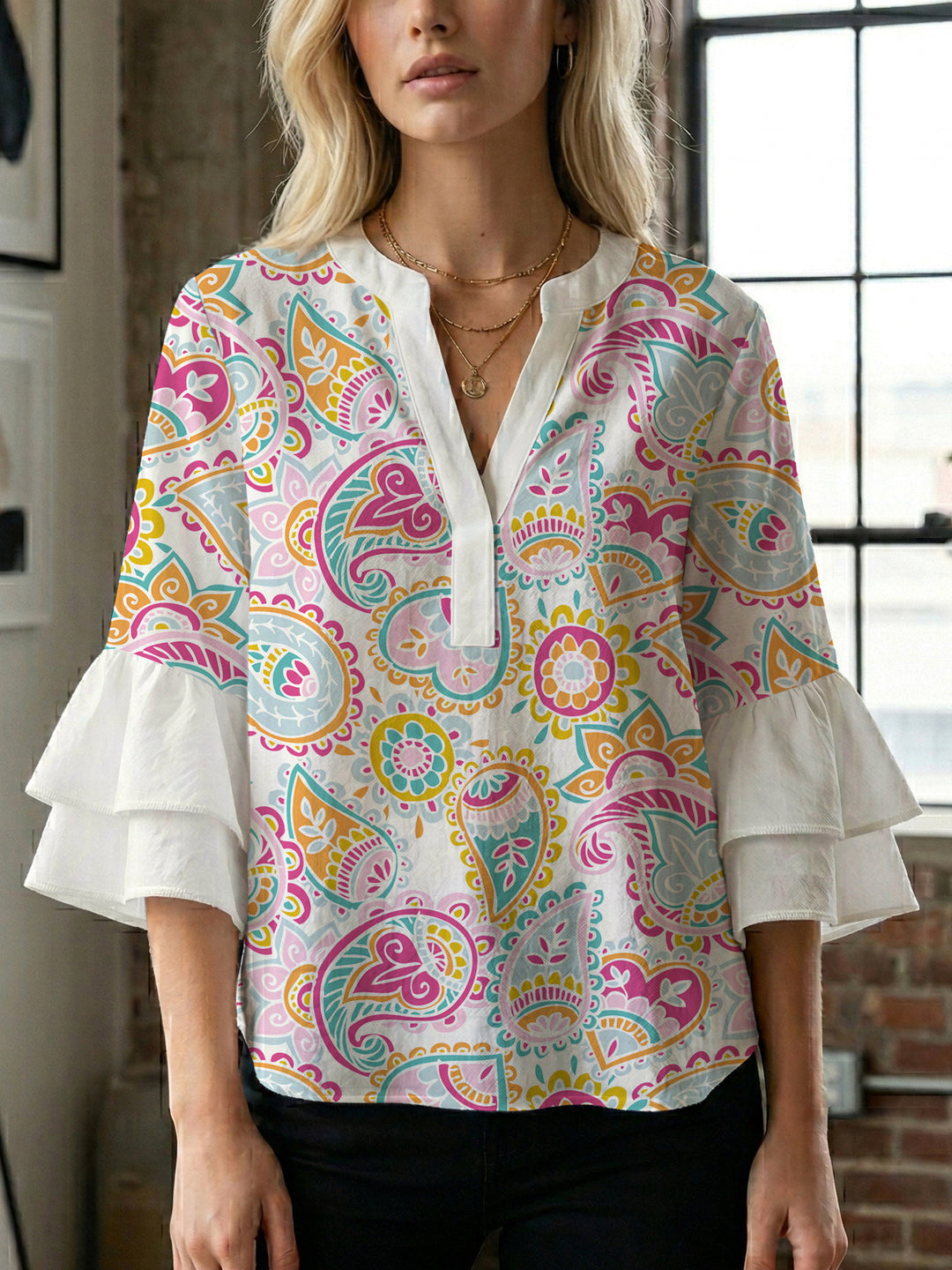 Damen Bluse mit voluminösen Flügelärmel und intensivem Blattmuster Drune
