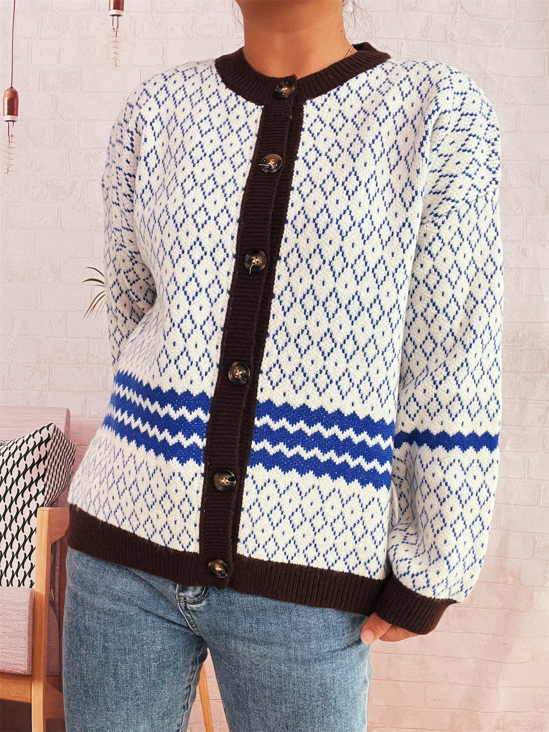 Damen Strickjacke mit vielseitigem Muster und eleganten Knopfdetails Drune