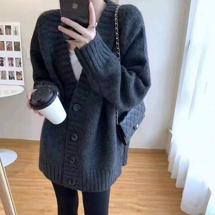 Damen Oversized Strickjacke mit tiefem V-Ausschnitt und Knopfdetails Drune