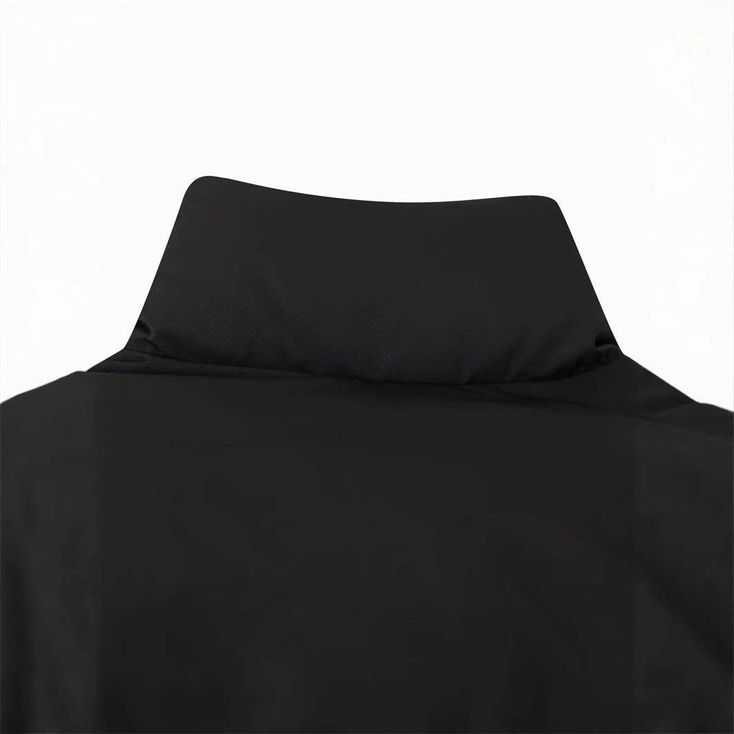 Damen cropped Steppjacke mit hohem Kragen und modernen Details Drune