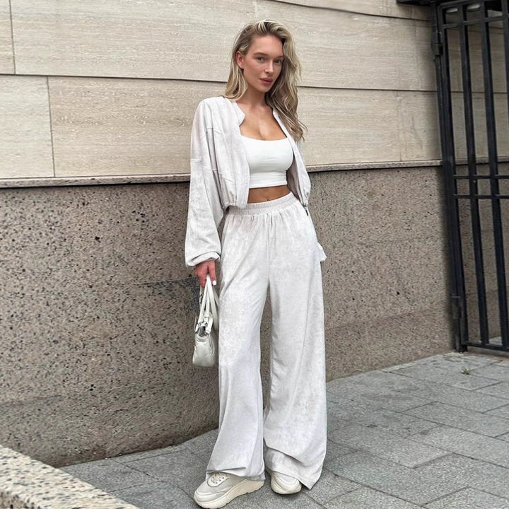 Damen sportliches Set mit cropped Jacke und weiten Hosen Drune