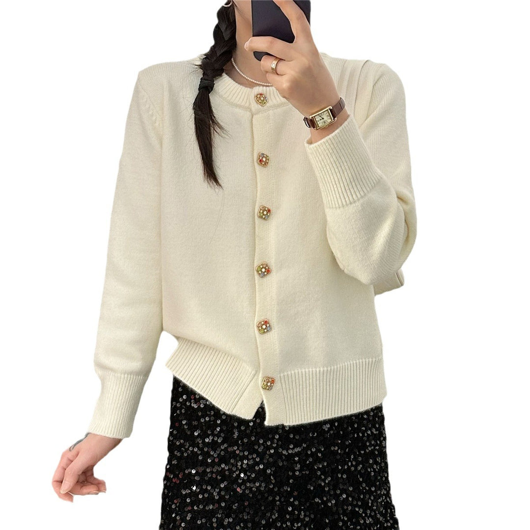 Damen Strickjacke mit bunten Knopfdetails und eleganter Passform Drune
