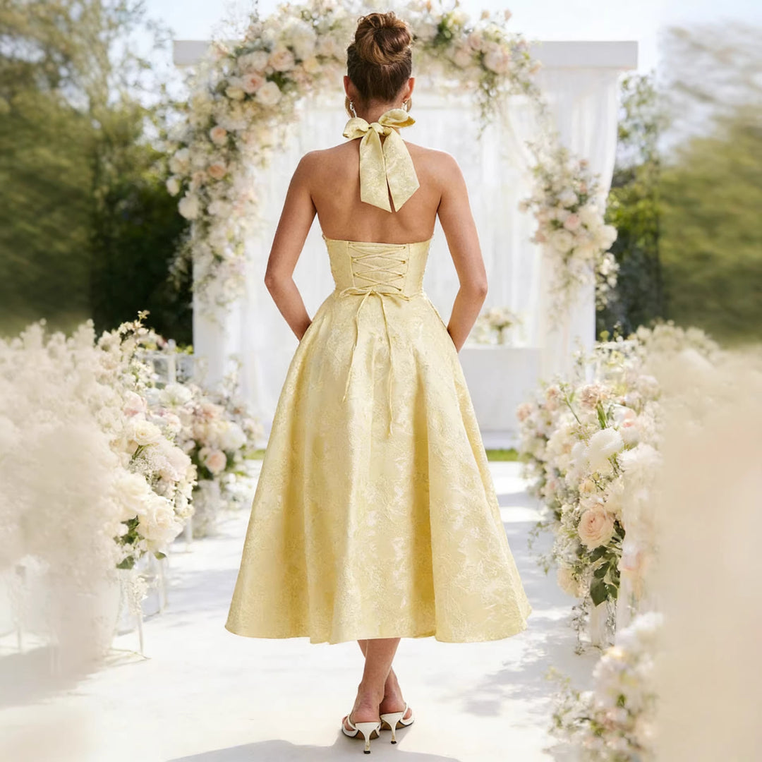 Damen Elegantes Hochzeitskleid mit raffiniertem Halterneck und schwingendem Rock Drune