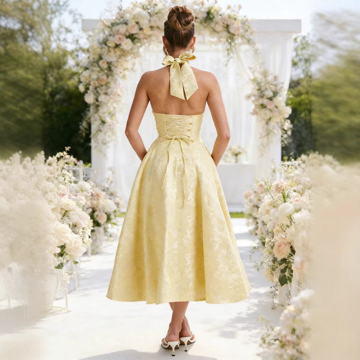 Damen Elegantes Hochzeitskleid mit raffiniertem Halterneck und schwingendem Rock Drune