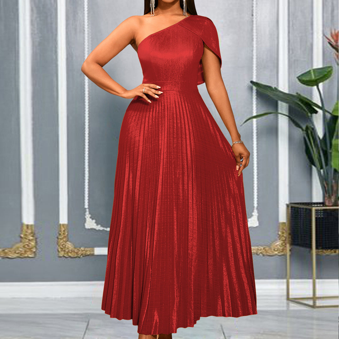 Damen Elegantes Maxi-Kleid mit asymmetrischem Schulterdesign und schimmerndem Plisseestoff Drune