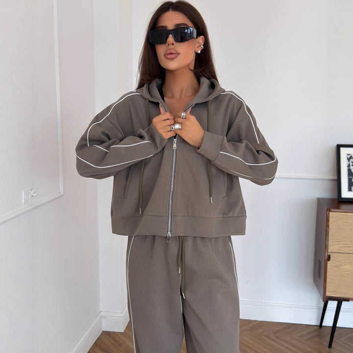 Damen Sportliches Jogging Ensemble mit Kapuze und seitlichen Streifen Drune