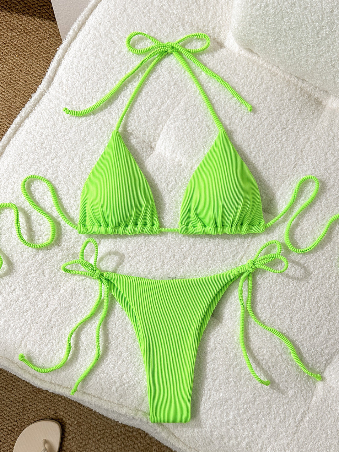 Damen Triangel-Bikini mit elastischen Bindebändern und Ripp-Optik Drune