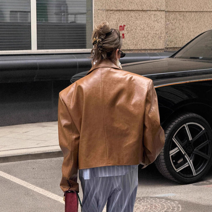 Damen kurze Lederjacke im stilvollen Blazer-Look Drune