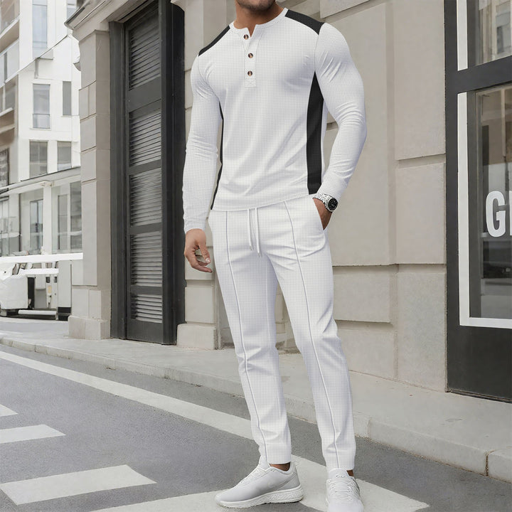 Herren modisches Freizeit-Set mit strukturiertem Langarmshirt und passenden Jogginghosen Drune