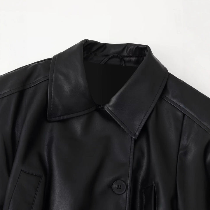 Damen Kunstlederjacke mit eleganten Knopfdetails und Gürteldesign Drune