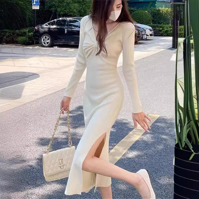 Damen Strickkleid mit tiefem V-Ausschnitt und Eleganter Rippstruktur Drune