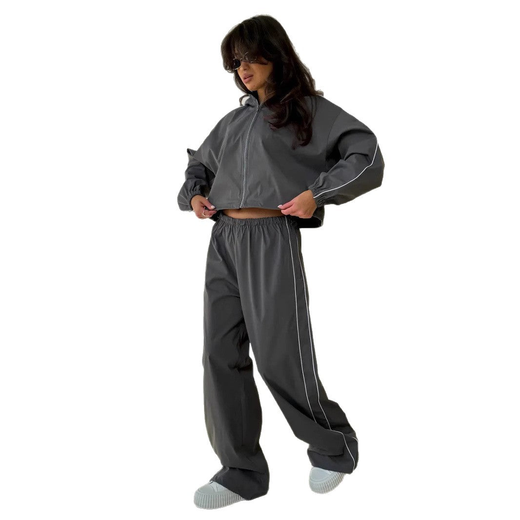 Damen sportliches Set mit funktionalem Kapuzenoberteil und lockerer Hose Drune