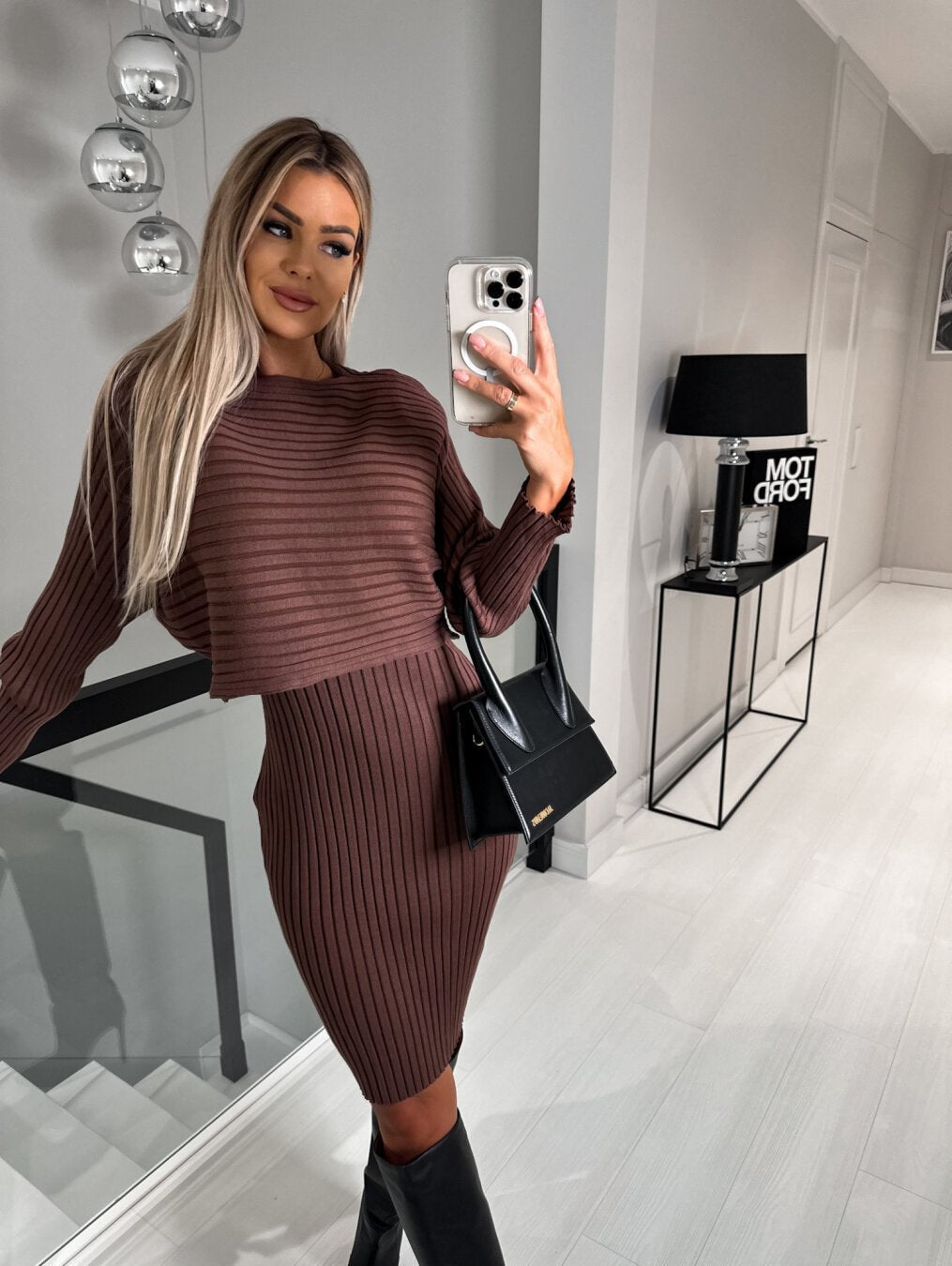 Damen Strickkleid mit Raffinierten Rippen und Stilvollem Oversized Schnitt Drune