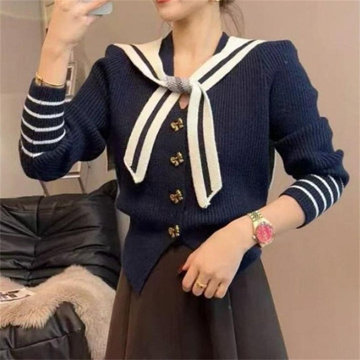 Damen Strickjacke mit maritimem Kragen und Knopfdetails Drune