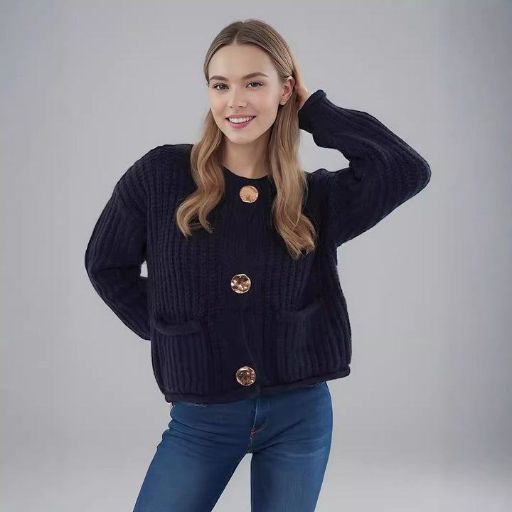 Damen Strickjacke mit kreativen Knopfdetails und seitlichen Taschen Drune
