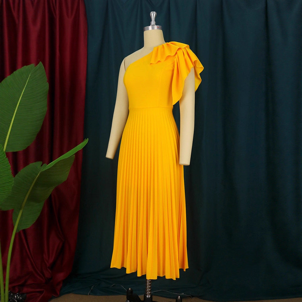Damen Plissee Maxikleid mit asymmetrischem Träger und Rüschendetail Drune