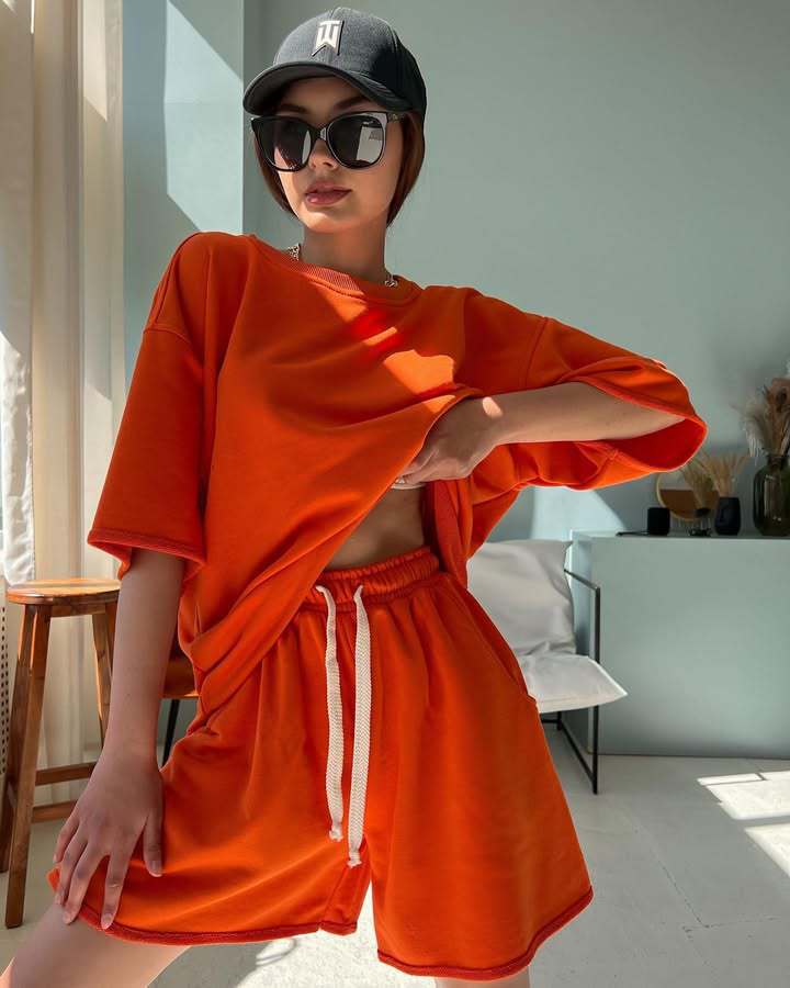 Damen lässiges Oberteil und Shorts-Set mit Knopfdetails Drune