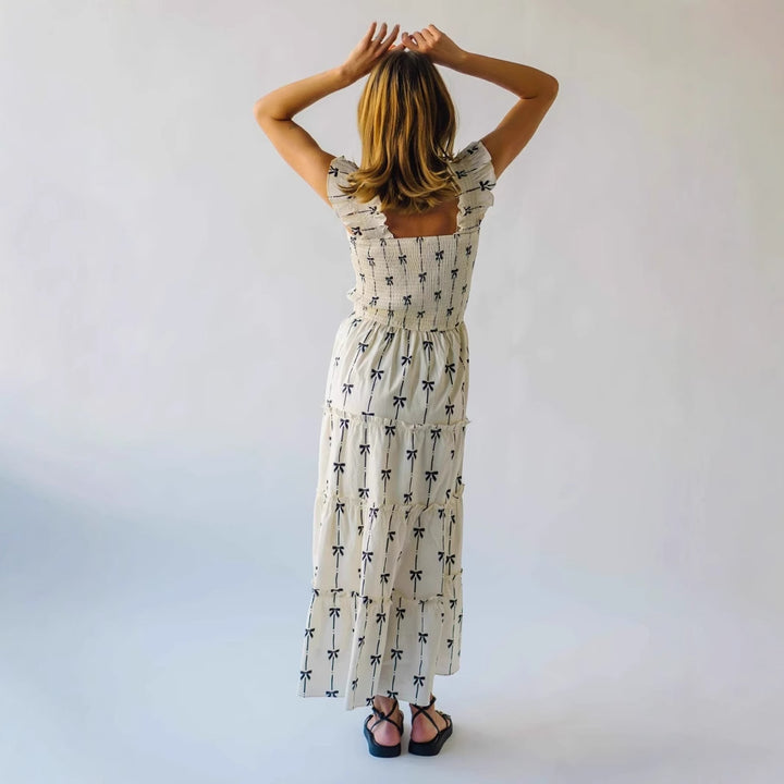 Damen Maximal voluminöses Wickelkleid mit Rüschendetails Drune