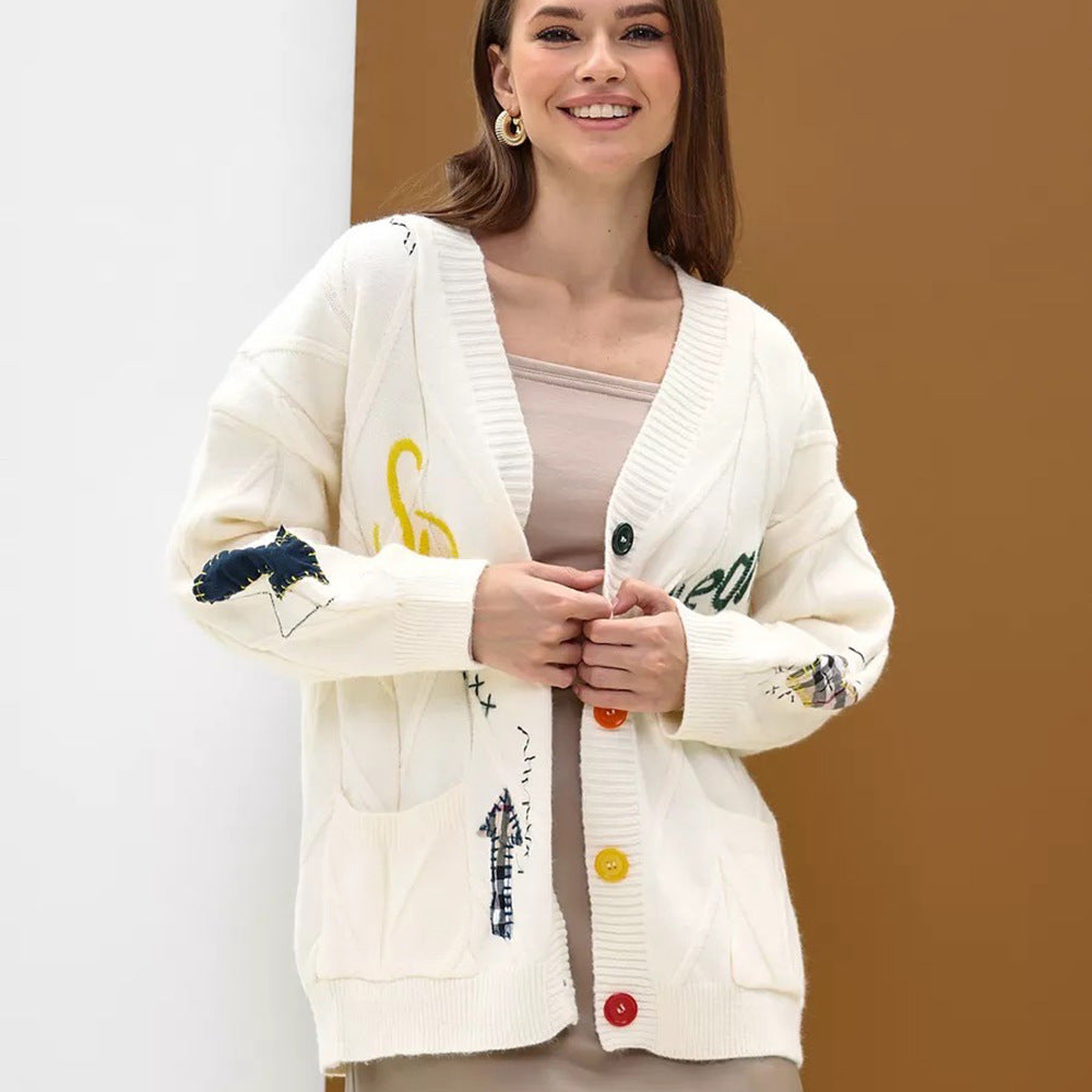 Damen verspielte Strickjacke mit bunten Applikationen und Taschen Drune