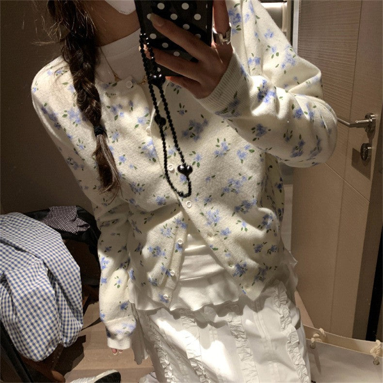 Damen Strickjacke mit floralen Details und Knopfverschluss Drune