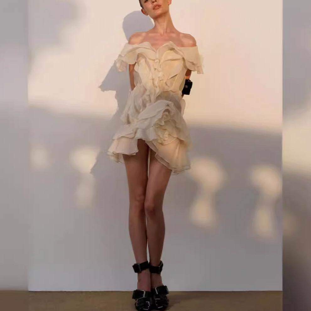 Damen Off-Shoulder Minikleid mit voluminösen Rüschen Drune