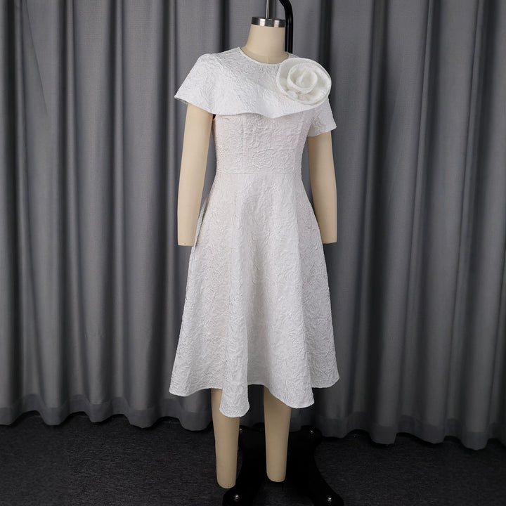 Damen festliches Kleid mit kunstvollem Blumendekor und wunderschöner Drapierung Drune