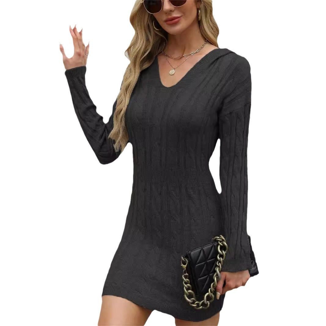 Damen Strickkleid mit tiefem V-Ausschnitt und Zopfmuster Drune