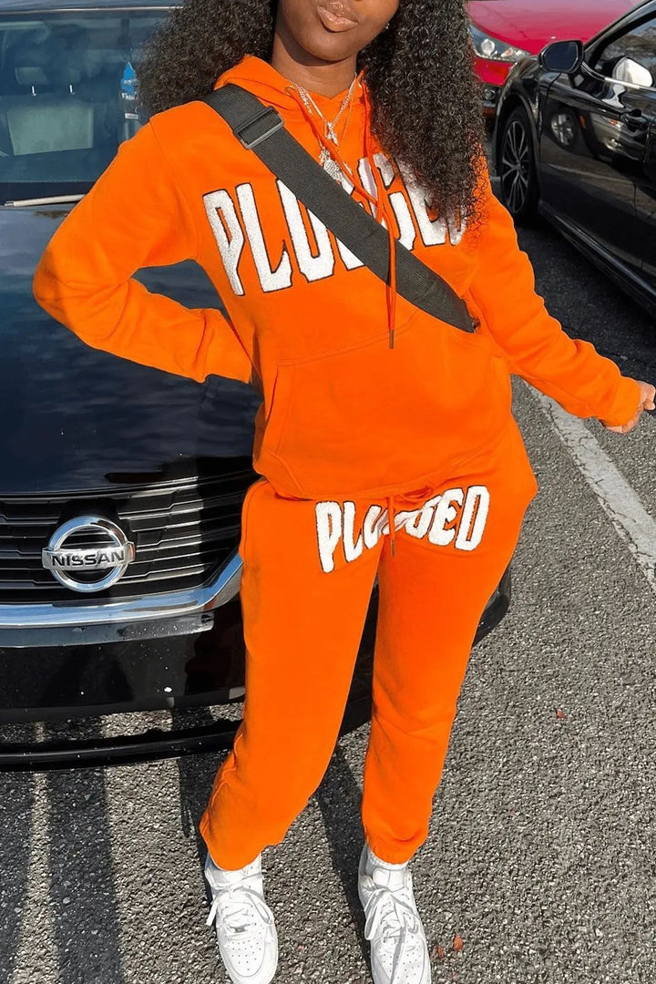 Damen kuscheliges Hoodie- und Jogginghose-Set mit auffälligem Schriftzug Drune
