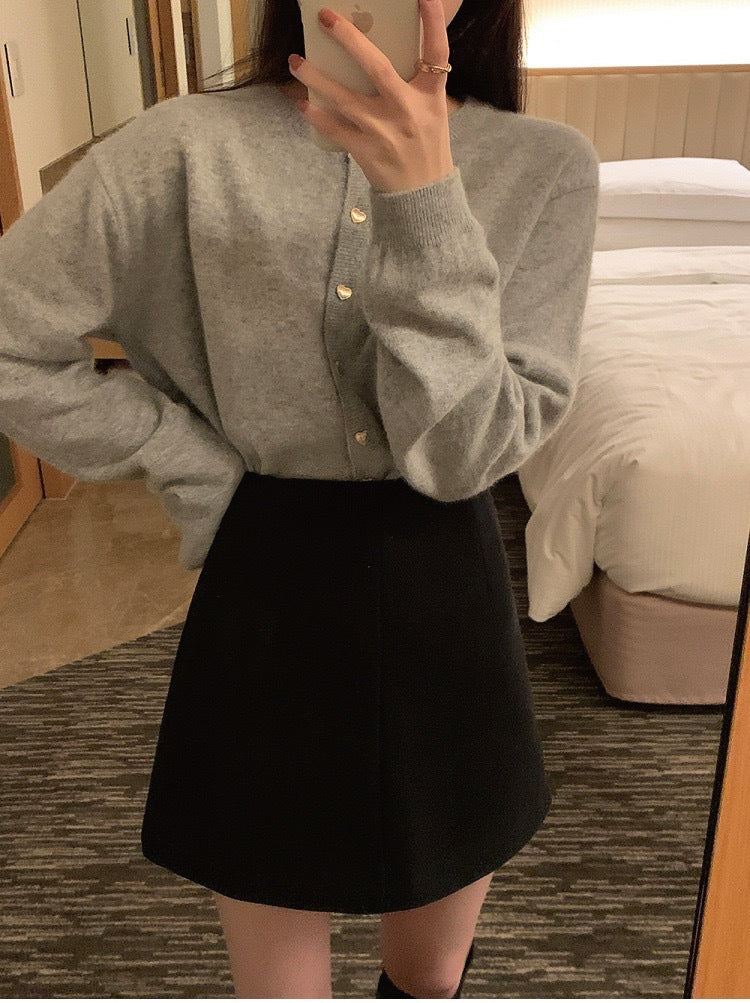 Damen Elegante Strickjacke mit Herzknöpfen und feiner Rippstruktur Drune