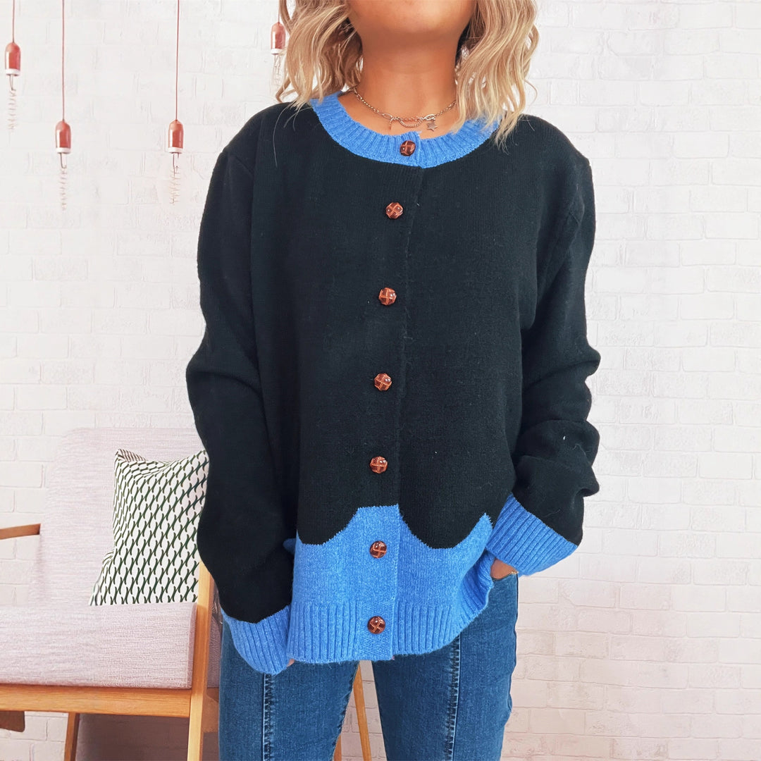 Damen kuschelige Strickjacke mit kontrastierenden Bündchen und Knopfdetails Drune