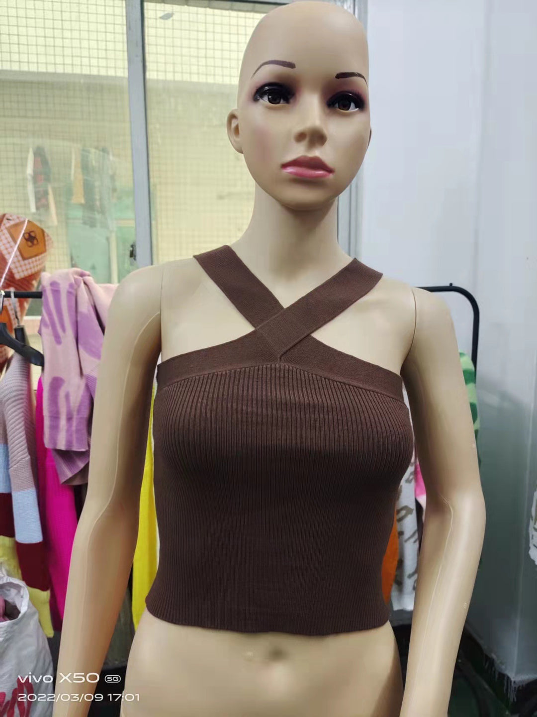 Damen Crop-Top mit schickem Kreuz-Trägerdesign Drune