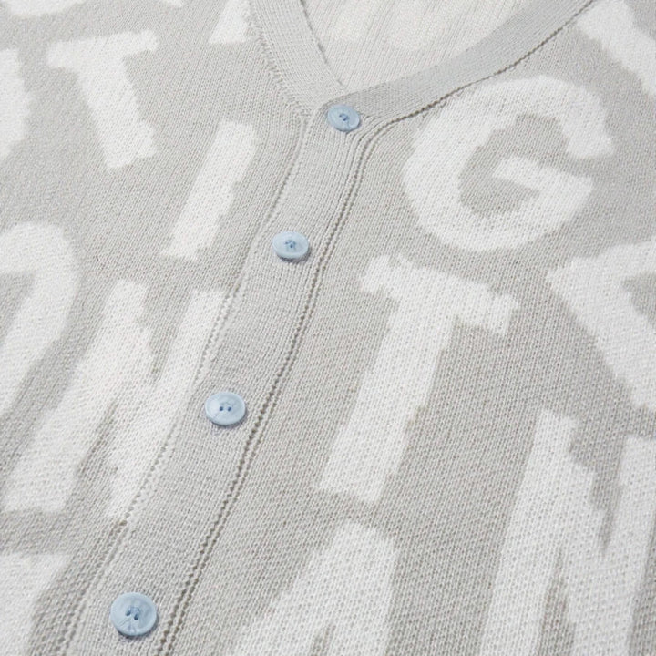 Damen Strickjacke mit stilvollem Schriftmuster und V-Ausschnitt Drune