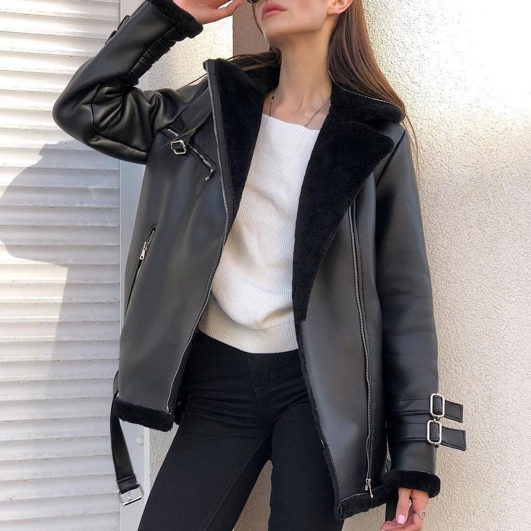 Damen trendige Kunstlederjacke mit kuscheligem Innenfutter und seitlichen Reißverschlüssen Drune